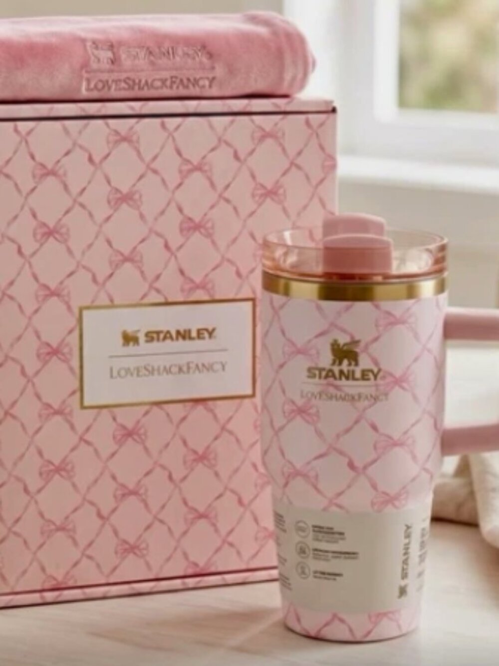 Pink Bow LoveShack Fancy x stanley gift box set 20 oz